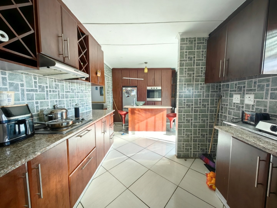 To Let 2 Bedroom Property for Rent in Rocklands Western Cape